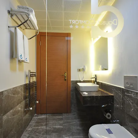 فندق دوبل كمفورت